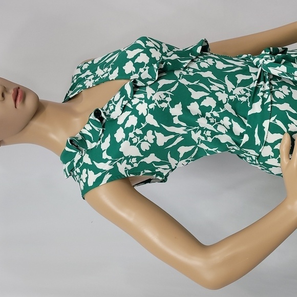 LEOTA Felicity Sleeveless Ruffle Perfect Wrap - Picture 3 of 12